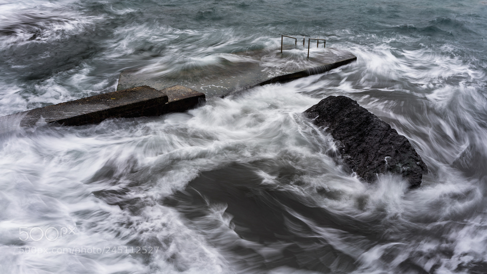Sony a7R III sample photo. Dancing waves photography