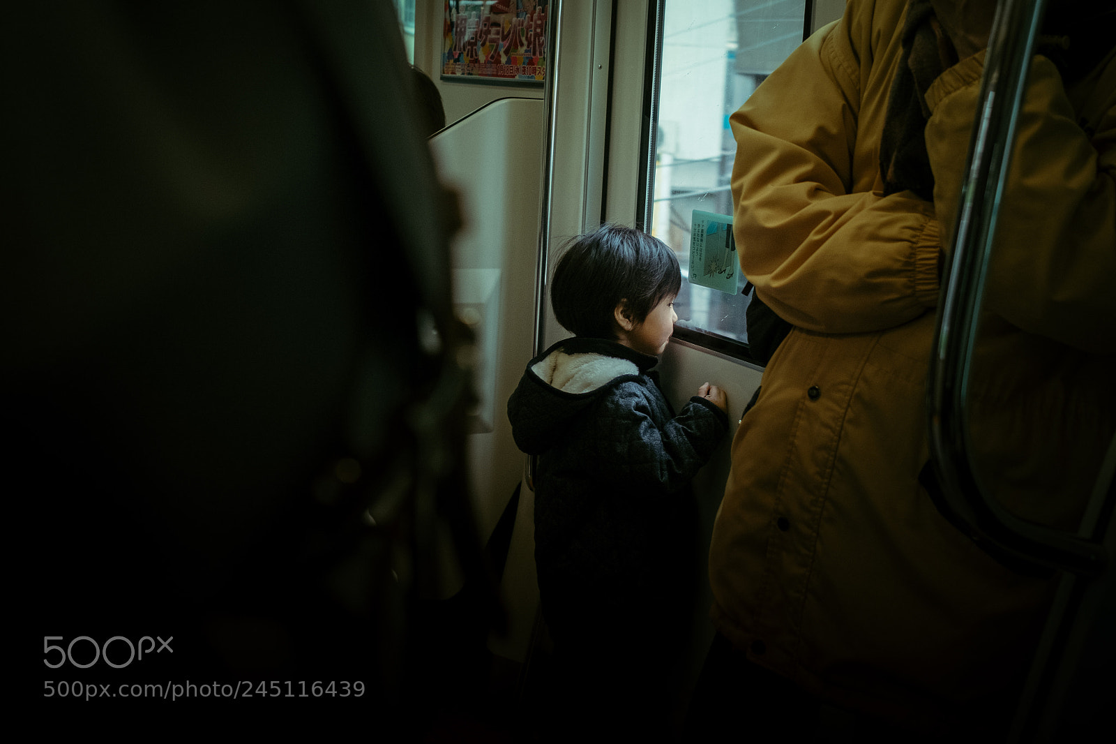 Fujifilm X-Pro1 sample photo. Tokyo: subway sessions photography
