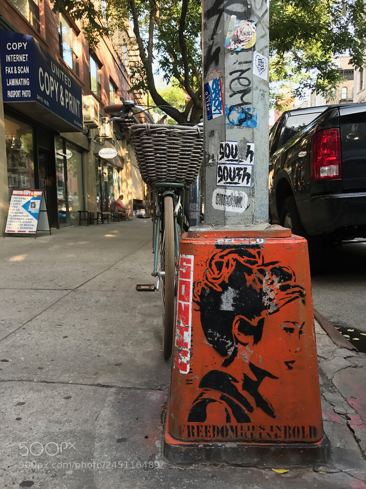 Apple iPhone 7 Plus sample photo. Street art, new york. photography