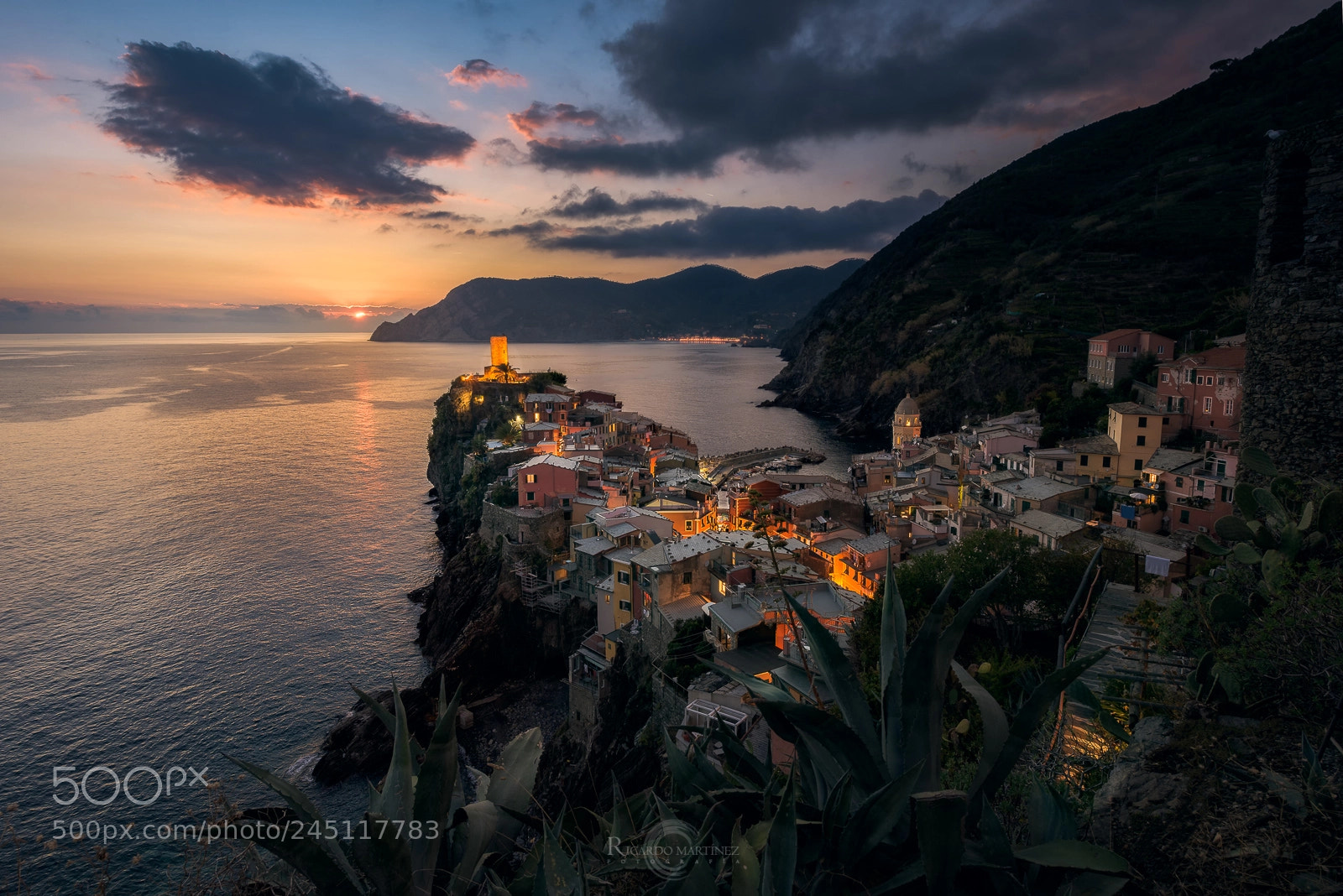 Nikon D810 sample photo. Vernazza al atardecer photography