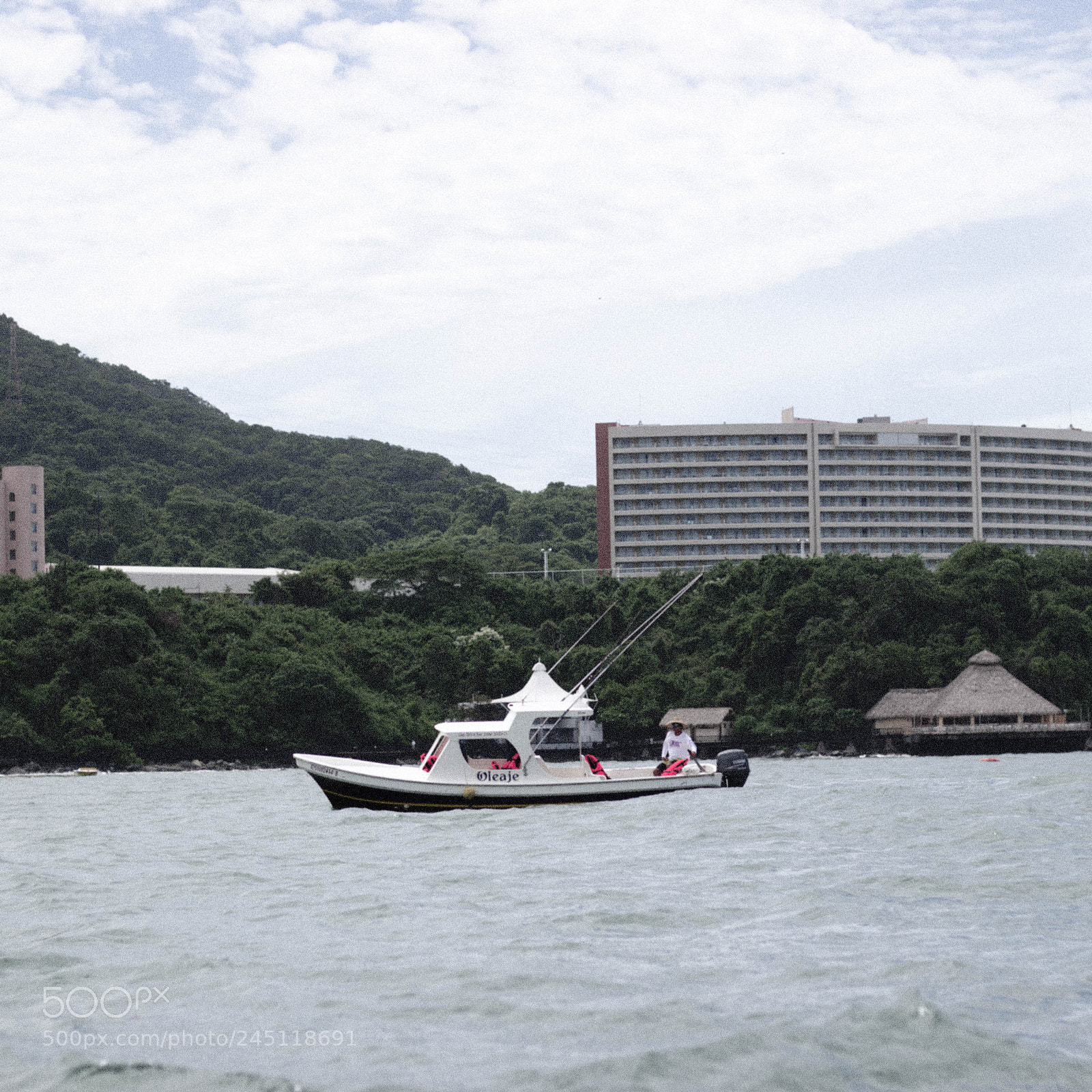 Canon EOS 600D (Rebel EOS T3i / EOS Kiss X5) sample photo. Boat photography