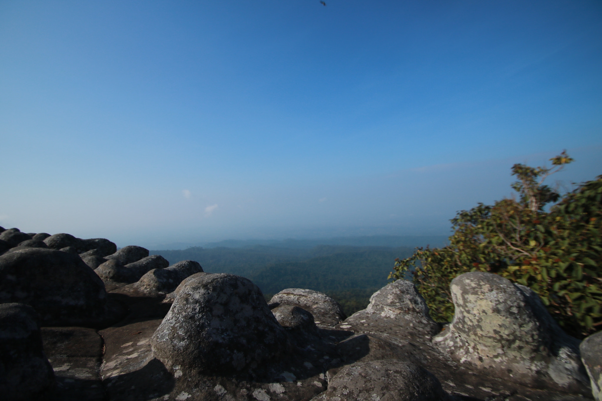 Canon EOS 750D (EOS Rebel T6i / EOS Kiss X8i) + Sigma 10-20mm F3.5 EX DC HSM sample photo. Lan hin pum photography