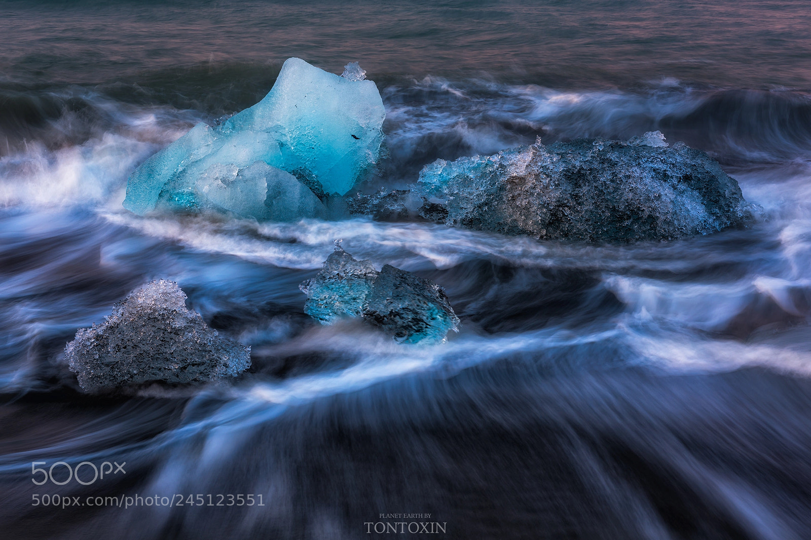 Nikon D810 sample photo. Frozen surge photography