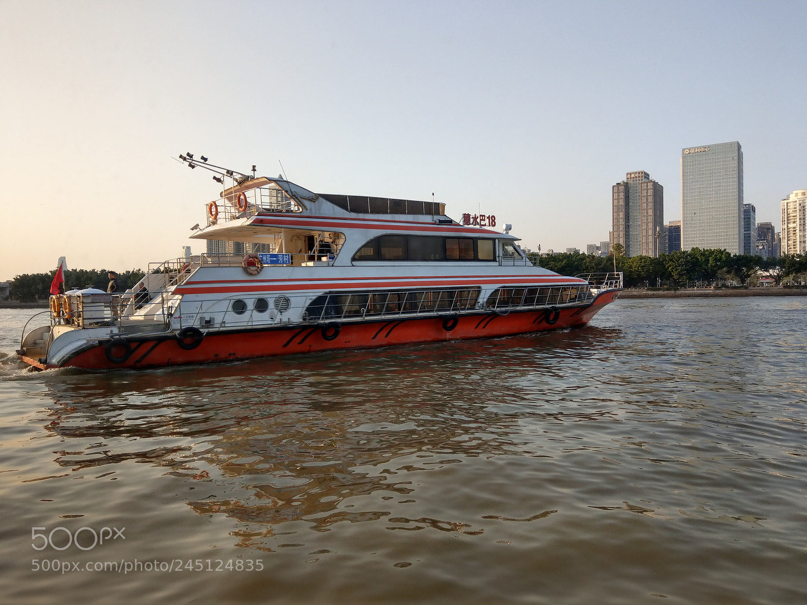 HTC U11 sample photo. Ferryboat photography