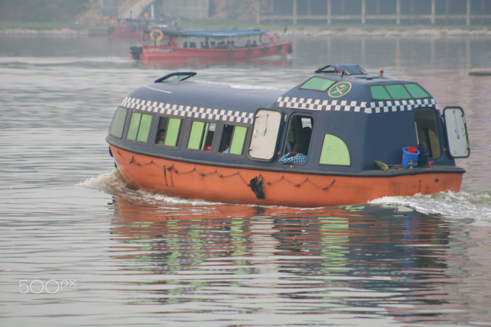 Canon EOS 750D (EOS Rebel T6i / EOS Kiss X8i) + EF75-300mm f/4-5.6 sample photo. Boat photography