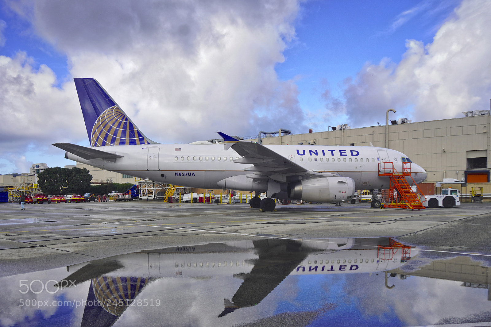Sony a7R III sample photo. United airlines 2001 airbus photography