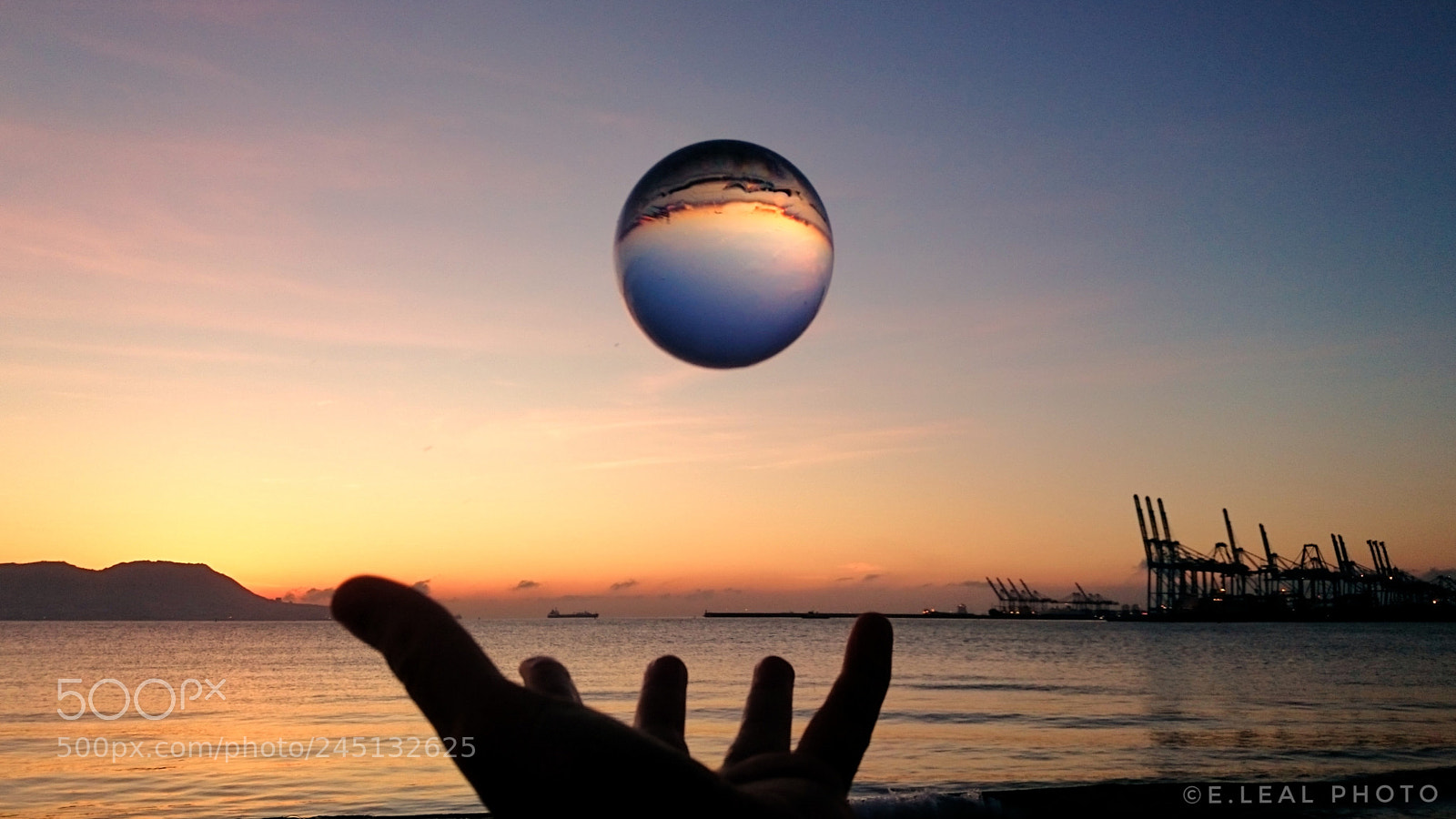 Sony Xperia Z2 sample photo. Levitation. algeciras port. photography