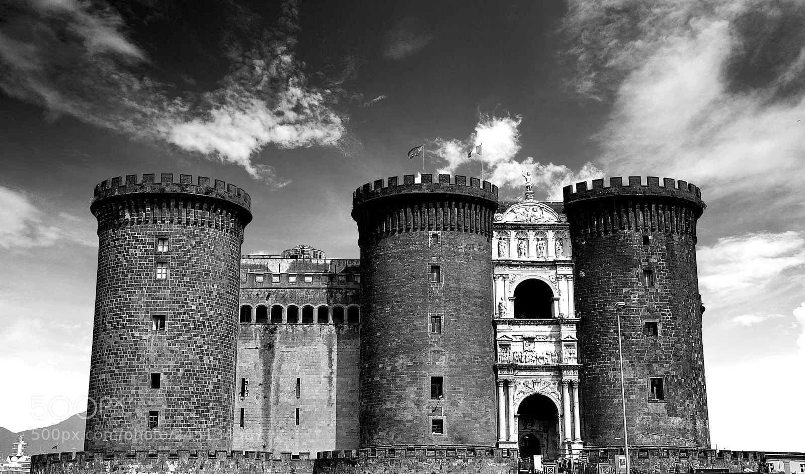 Nikon D90 sample photo. Castle nuovo in naples photography
