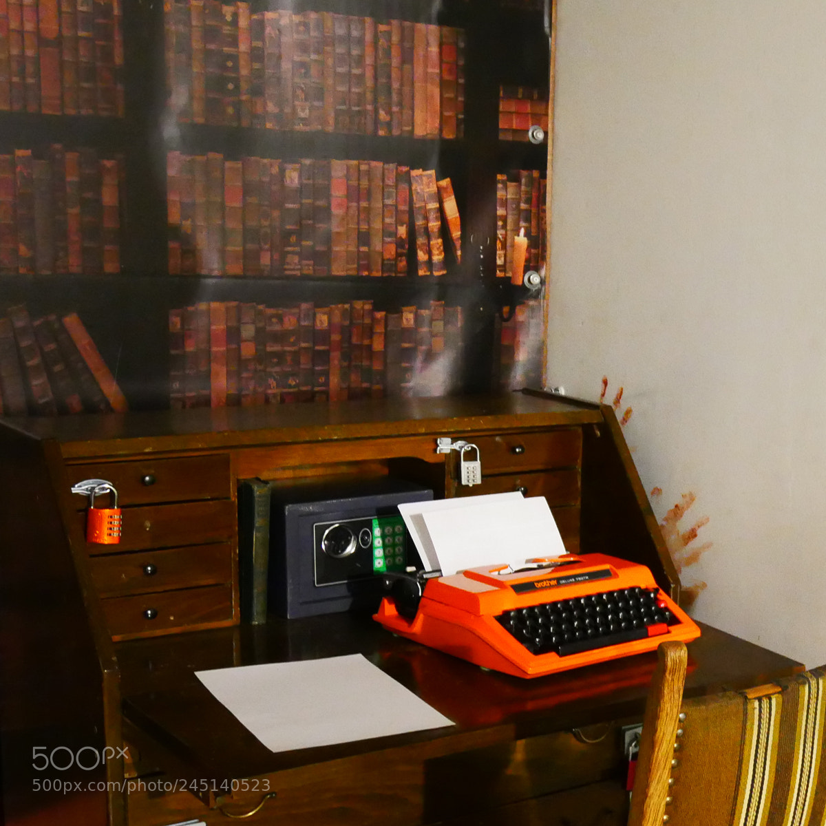 Panasonic Lumix DMC-GX85 (Lumix DMC-GX80 / Lumix DMC-GX7 Mark II) sample photo. Breakoutroom - basement 13 photography
