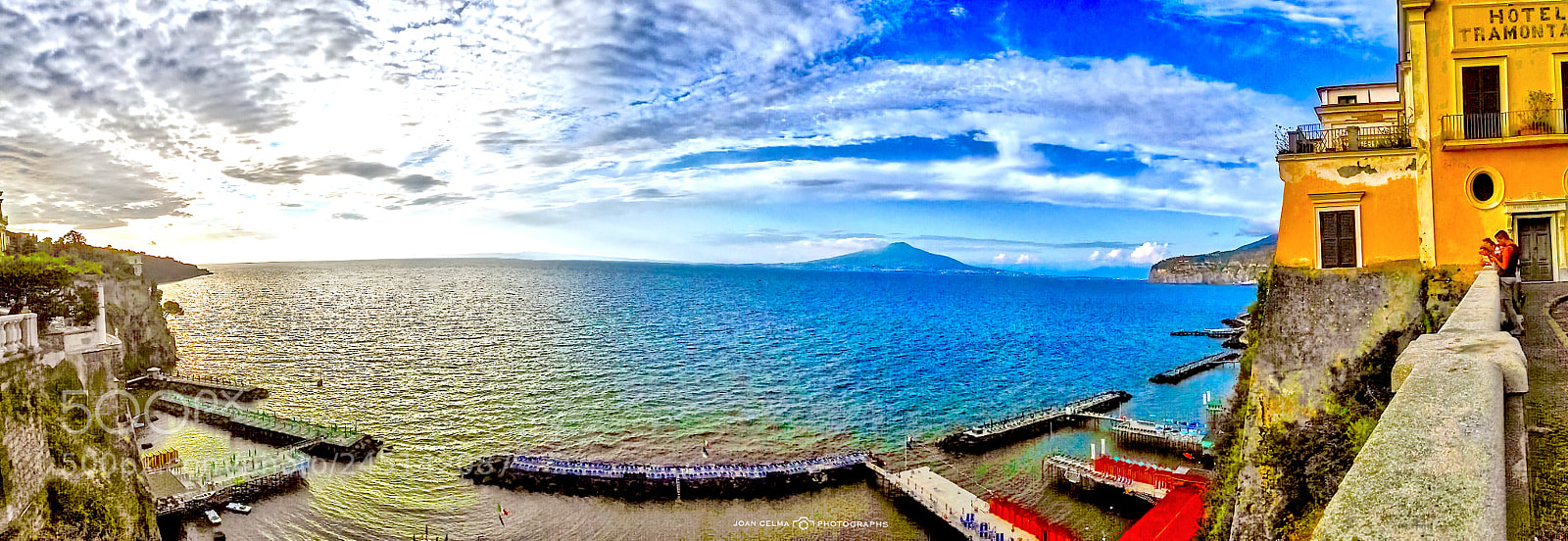 Apple iPhone 5 sample photo. Balcony of sorrento with photography