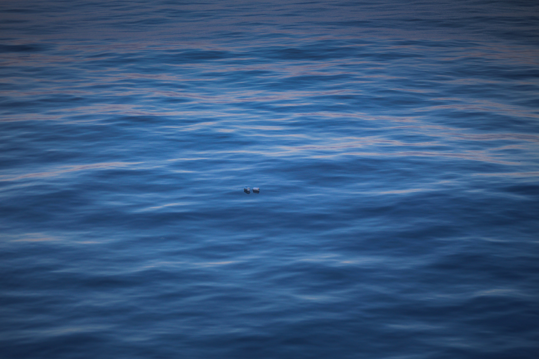 Canon EOS M2 sample photo. Clear blue water photography