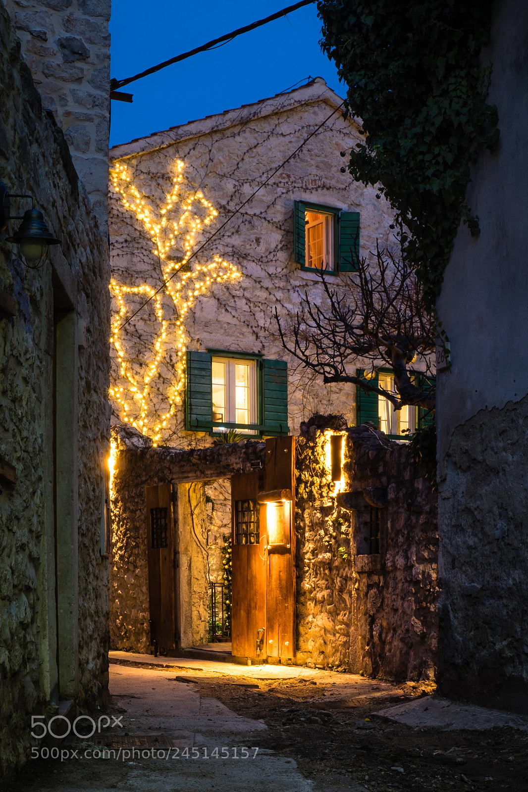 Fujifilm X-T10 sample photo. House lights photography