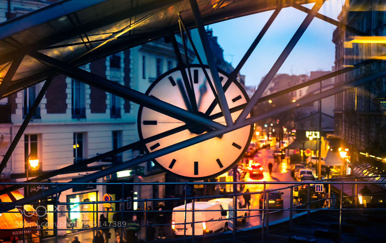 Sony a7R III sample photo. Back from paris photography