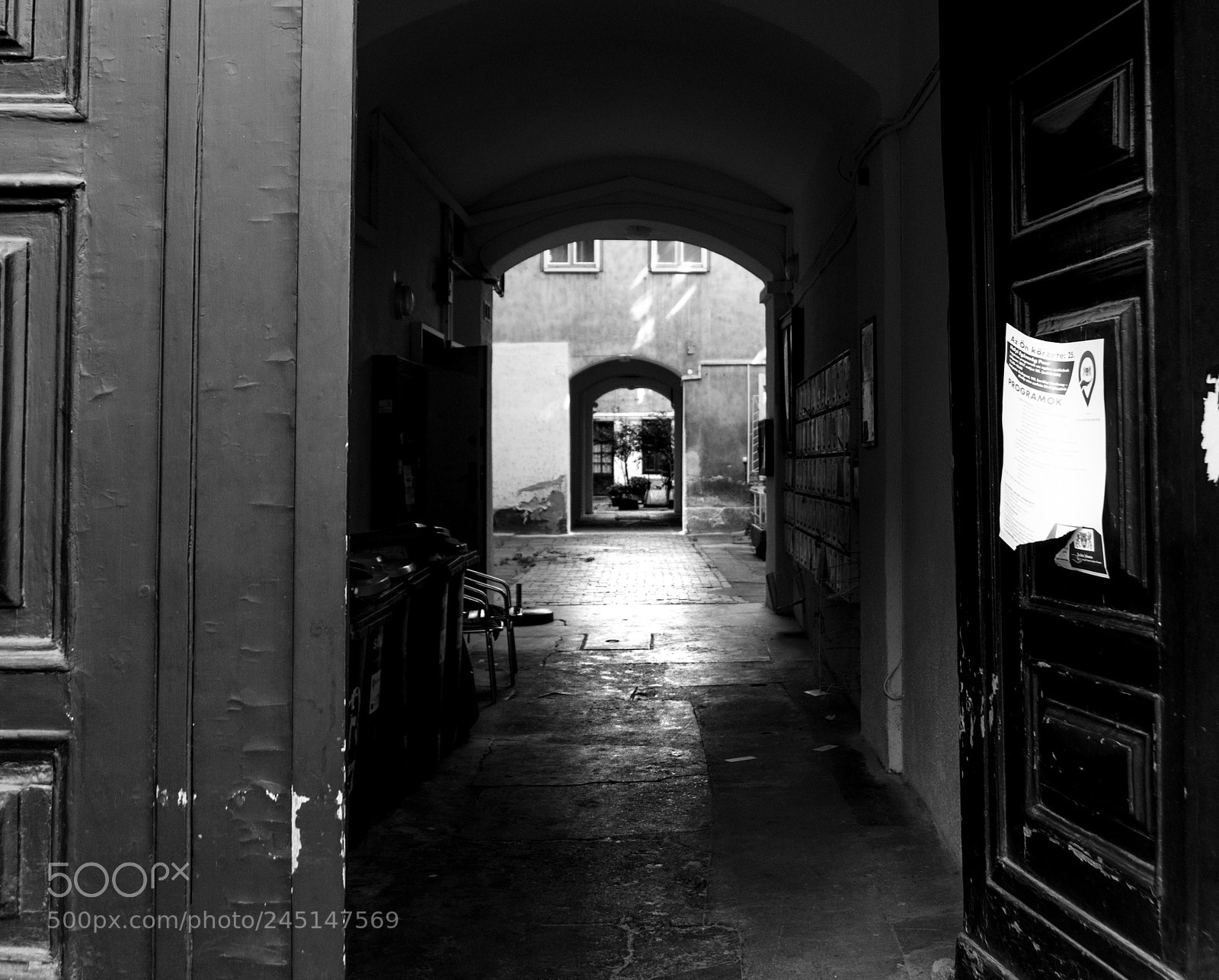 Nikon D5000 sample photo. Budapest house photography