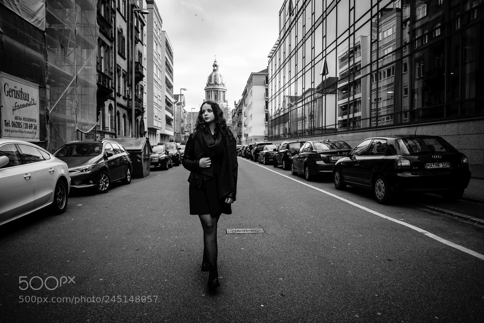 Fujifilm X-T2 sample photo. Street crossing photography