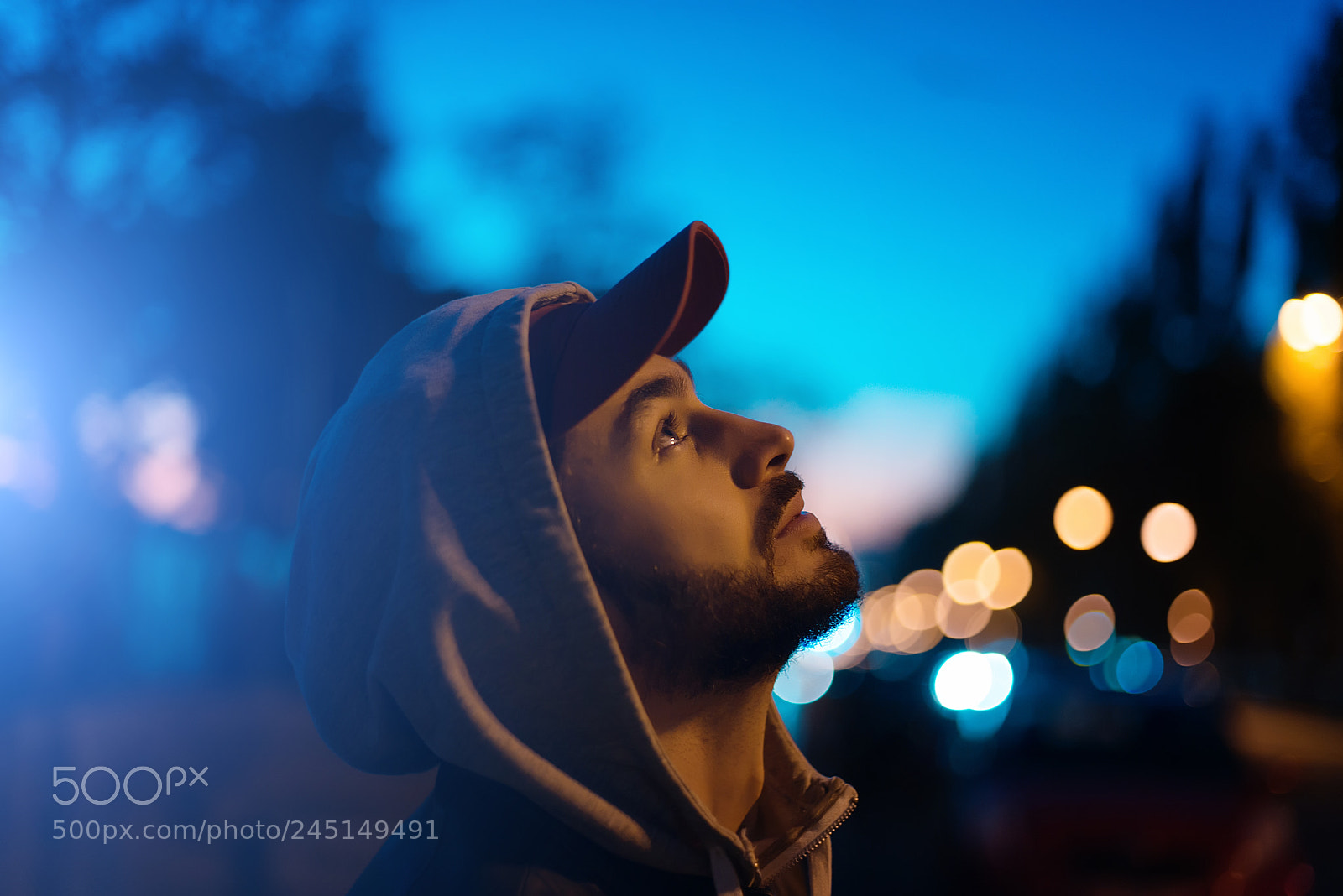 Nikon D600 sample photo. The guy looks at photography