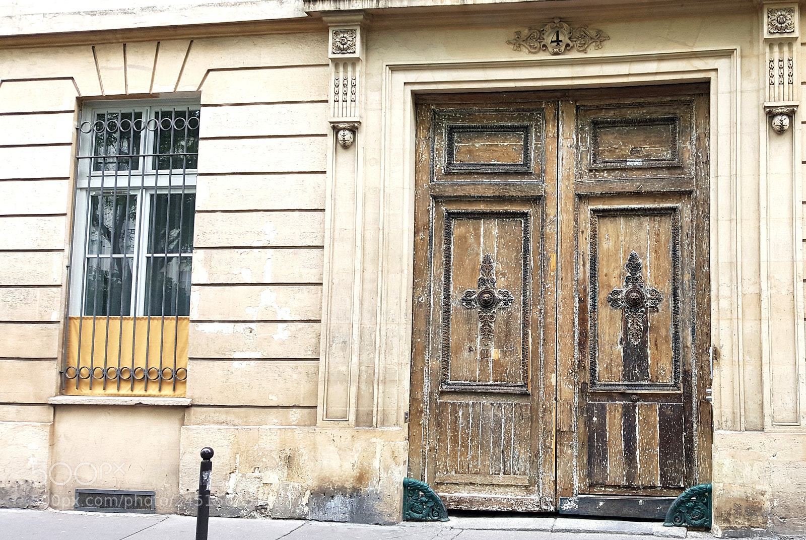 Samsung Galaxy S6 sample photo. Door in paris photography