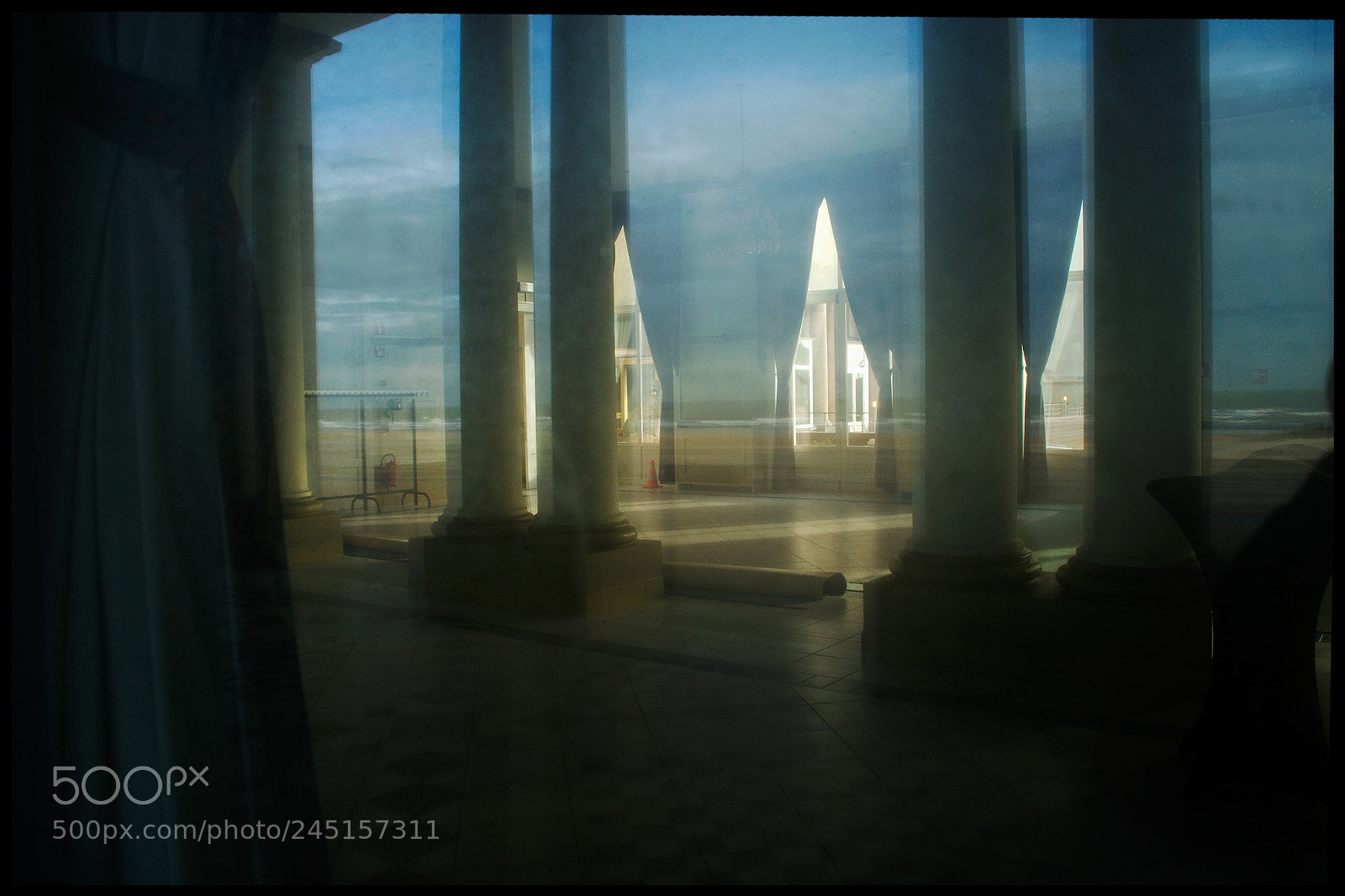 Nikon D80 sample photo. From the series ostend photography