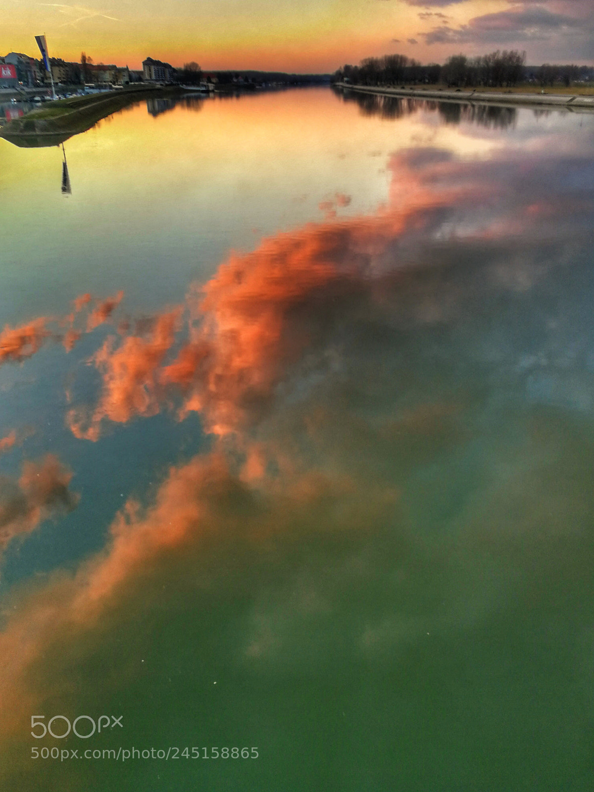 HUAWEI P10 sample photo. Reflection photography