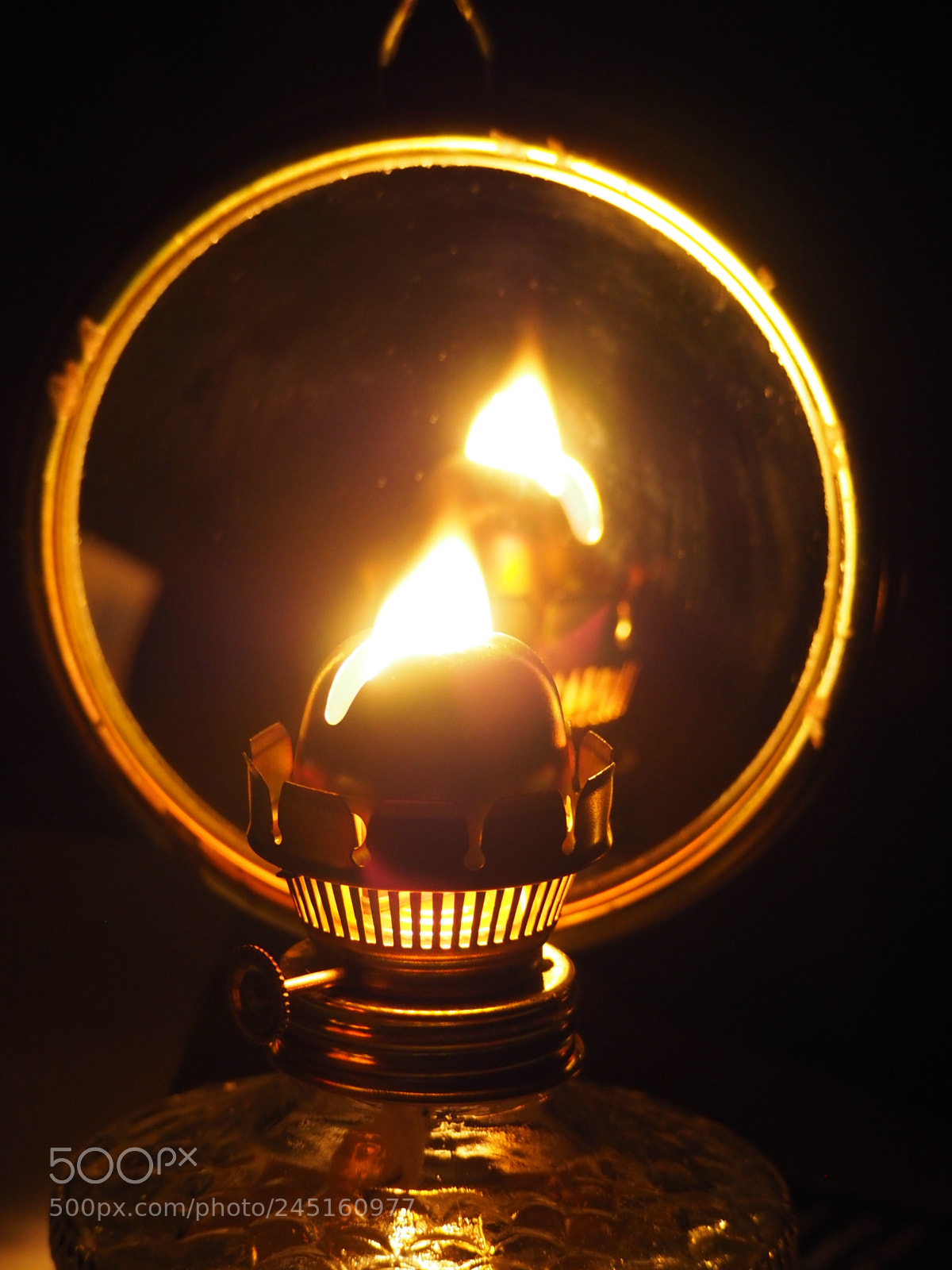 Olympus OM-D E-M5 II sample photo. A light in the photography