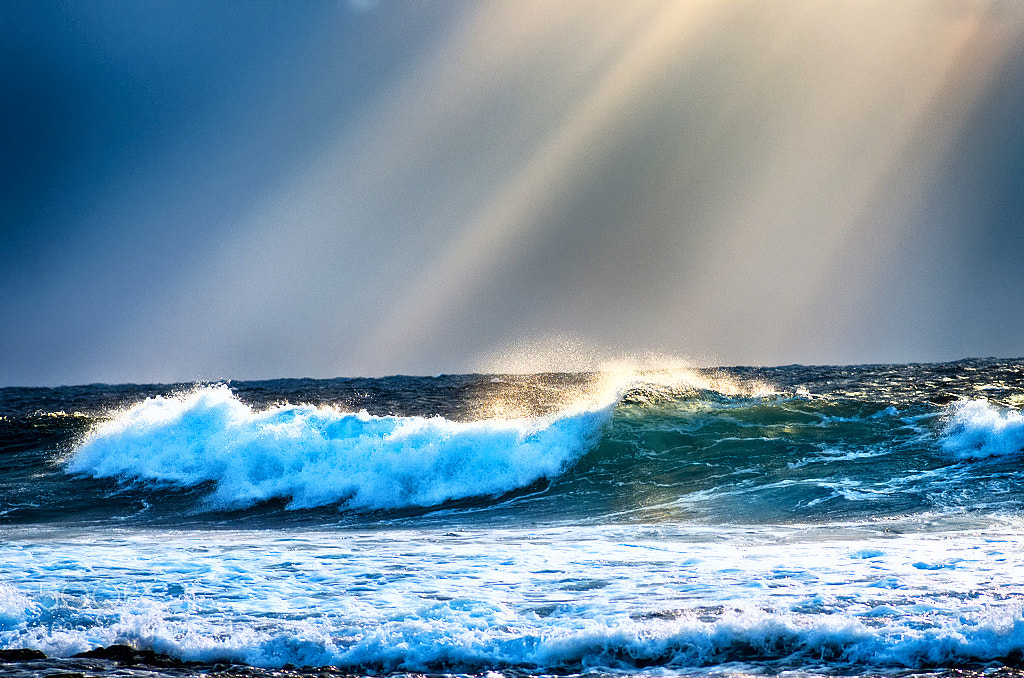 Pentax K-5 IIs sample photo. Beyond the raging wave photography