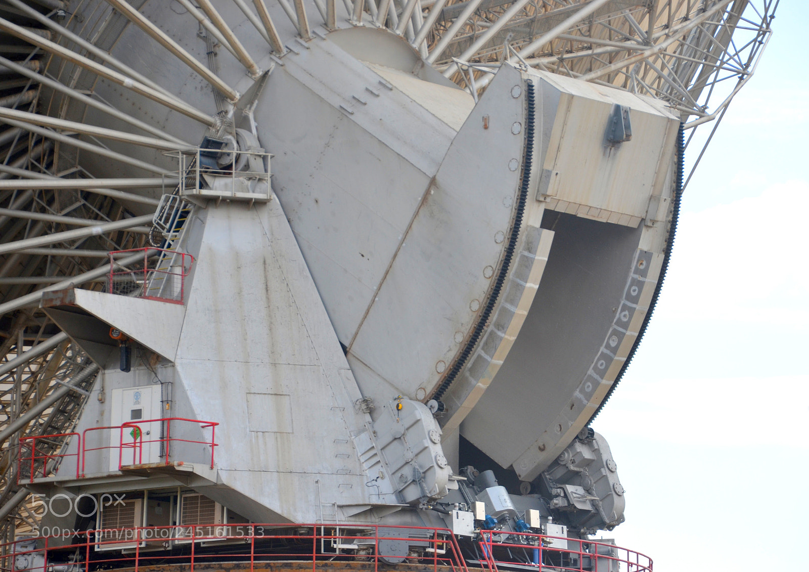 Nikon D5100 sample photo. Radio telescope photography