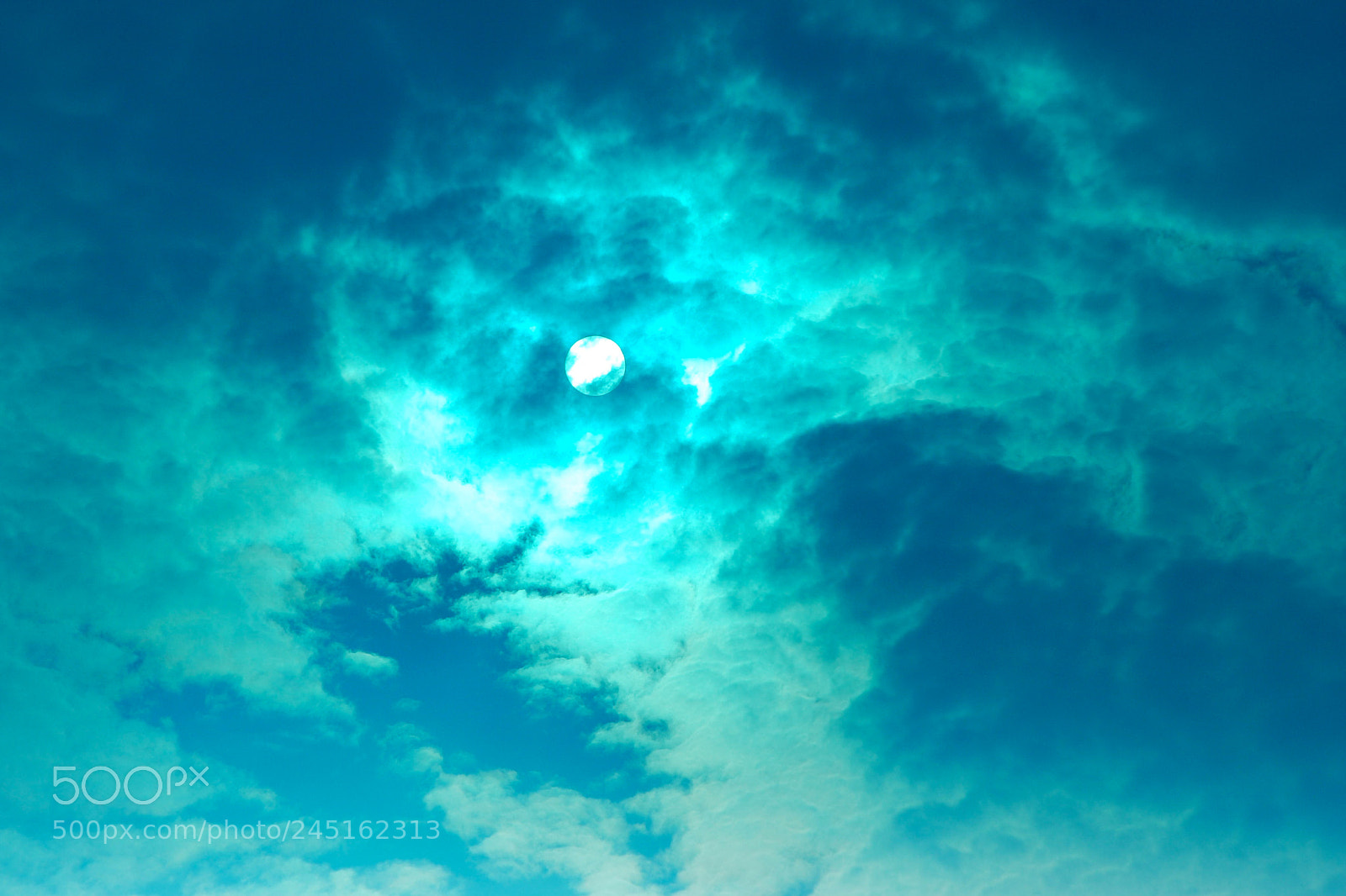 Nikon D80 sample photo. Cloud coverage taken through photography