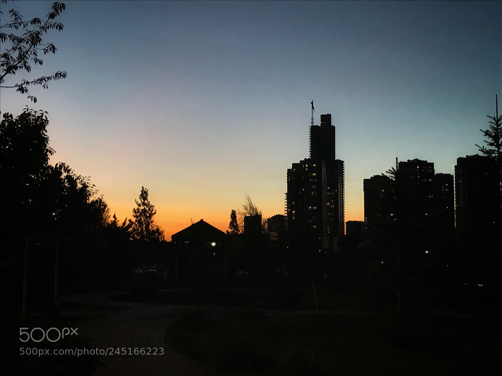Apple iPhone 7 sample photo. Silhouette city photography