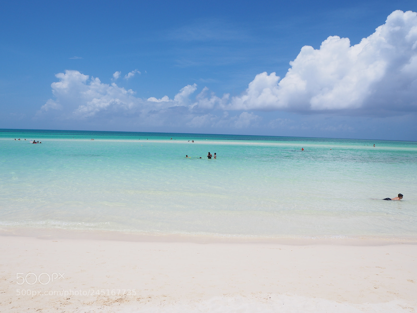Olympus OM-D E-M10 II sample photo. Cayo coco, cuba photography