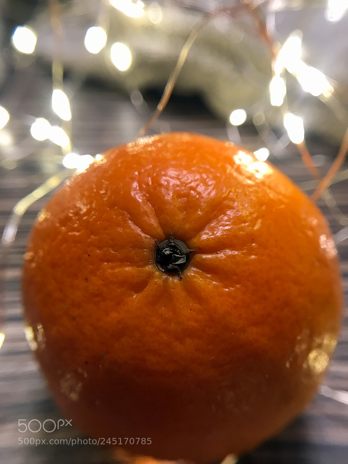 Apple iPhone 7 Plus sample photo. Orange mandarins and garlands photography
