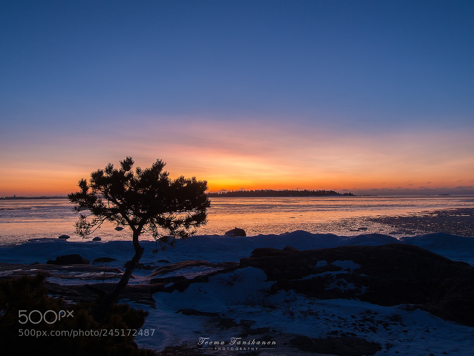 Olympus OM-D E-M5 sample photo. Morning at helsinki photography