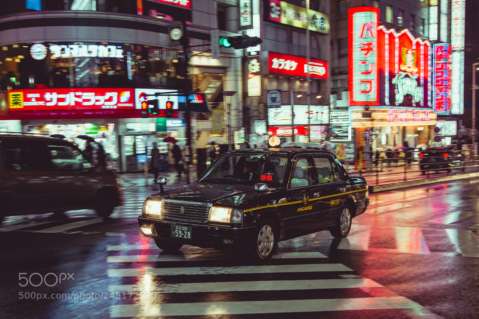Nikon D7200 sample photo. Tokyo black cab barrels photography