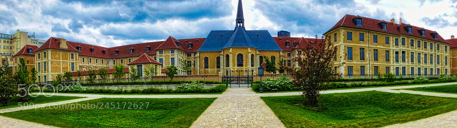 Fujifilm FinePix HS50 EXR sample photo. Ancien hopital laennec photography