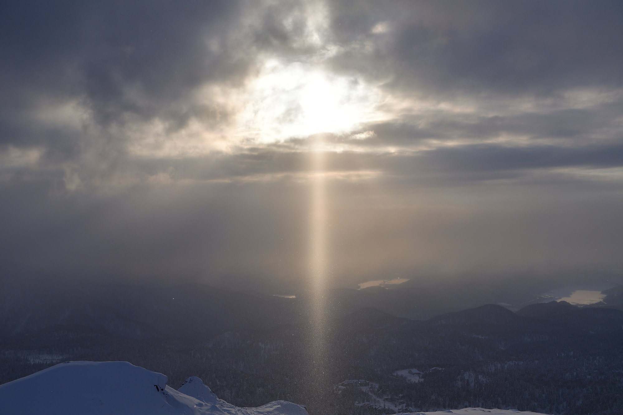 Nikon AF-S Nikkor 24-70mm F2.8G ED sample photo. A ray of light to shoot from the sky photography