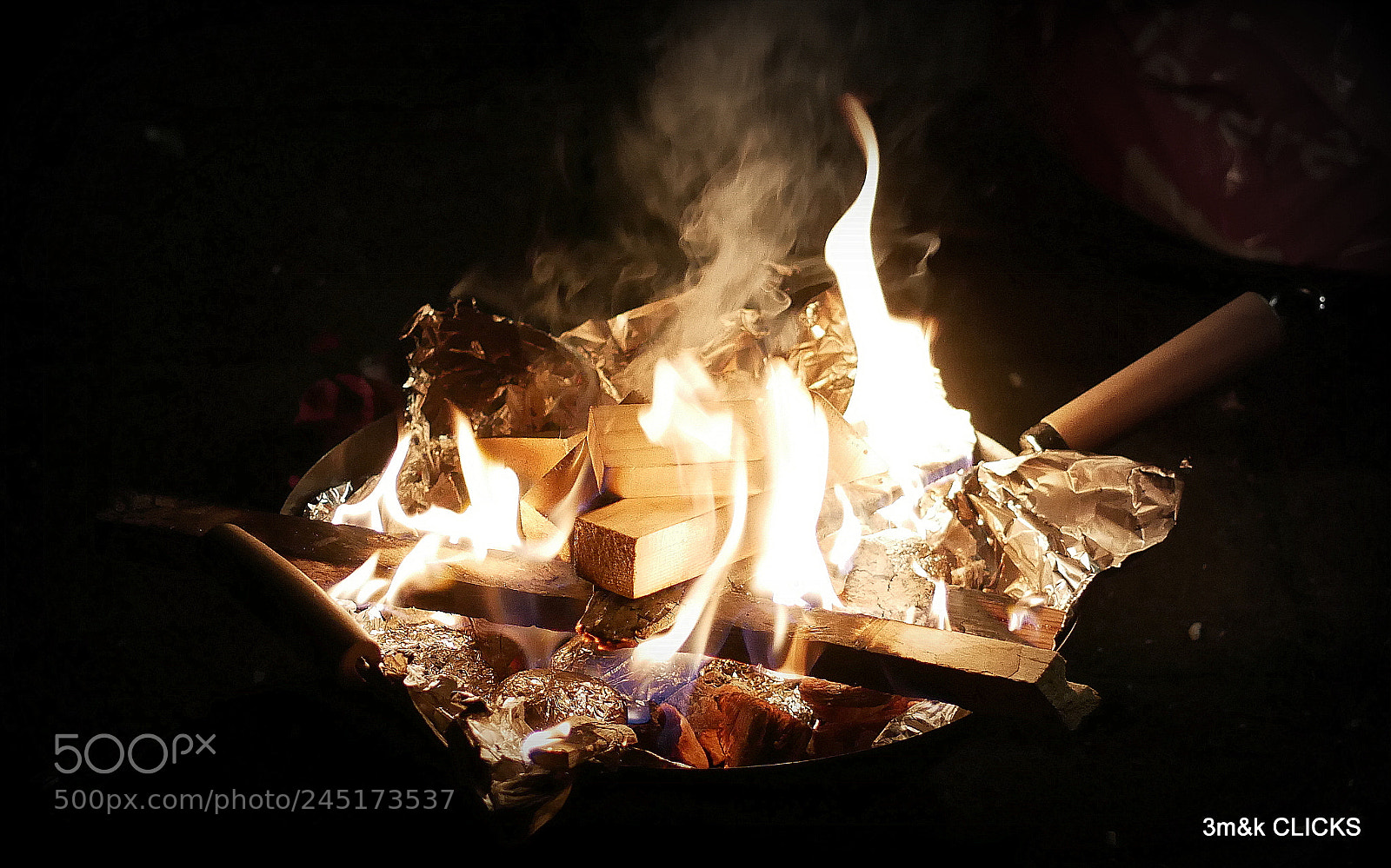 Panasonic Lumix DMC-G85 (Lumix DMC-G80) sample photo. Fire.... photography