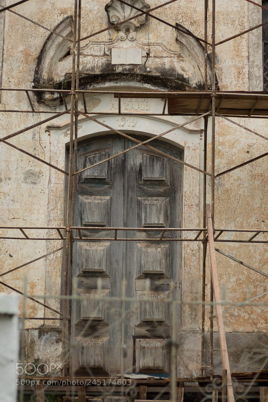 Canon EOS 700D (EOS Rebel T5i / EOS Kiss X7i) sample photo. Old door photography