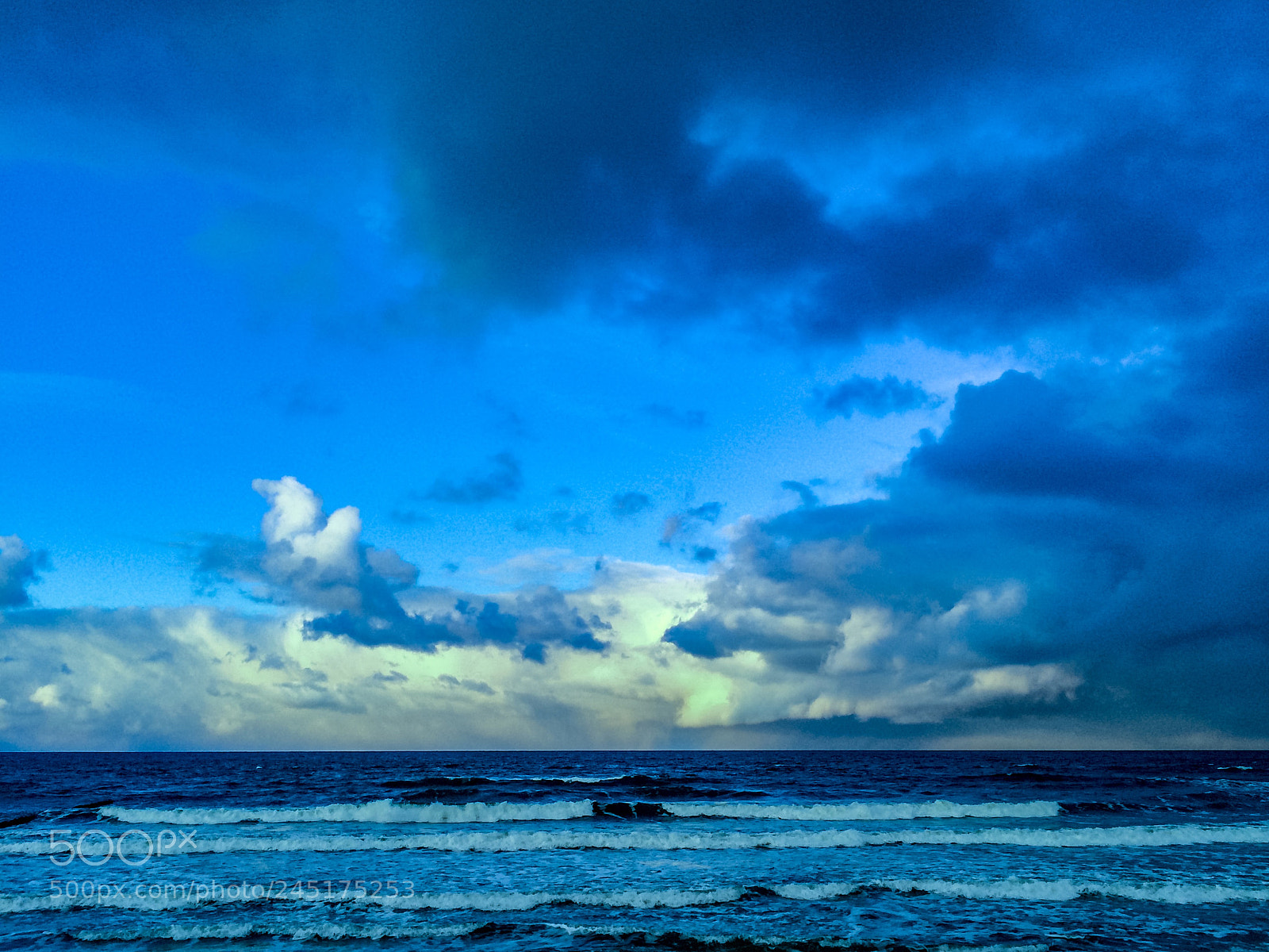 Apple iPhone 5s sample photo. Blue baltic photography
