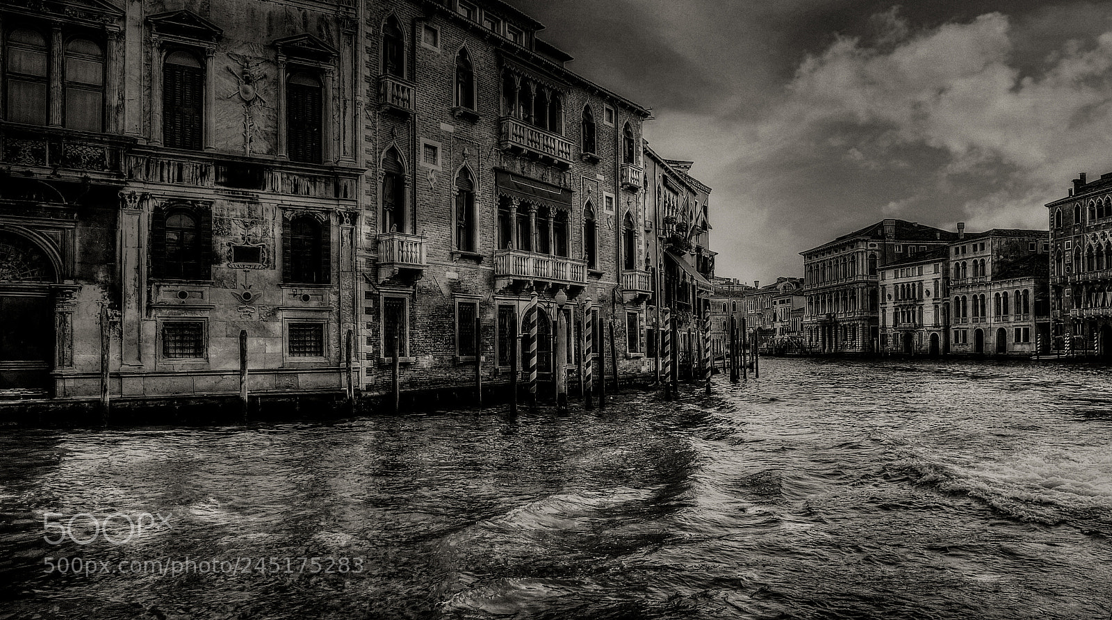 Panasonic Lumix DMC-LX5 sample photo. Canal grande venezia photography