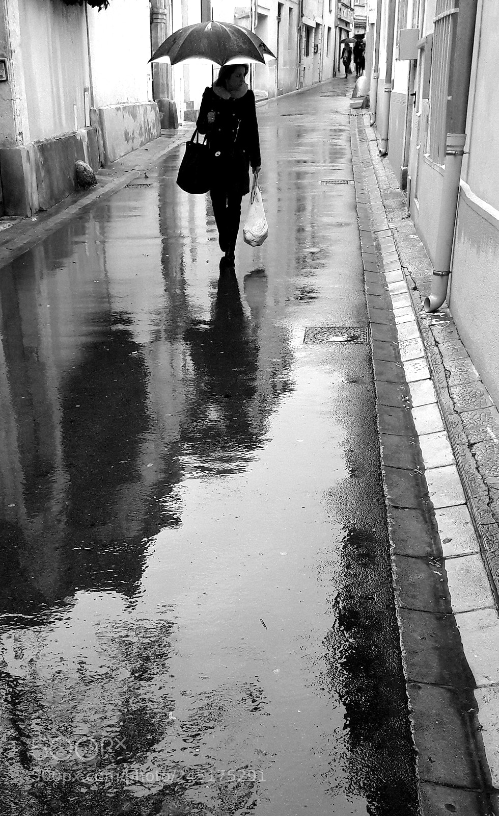 Samsung Galaxy A5(2016) sample photo. Sous la pluie photography