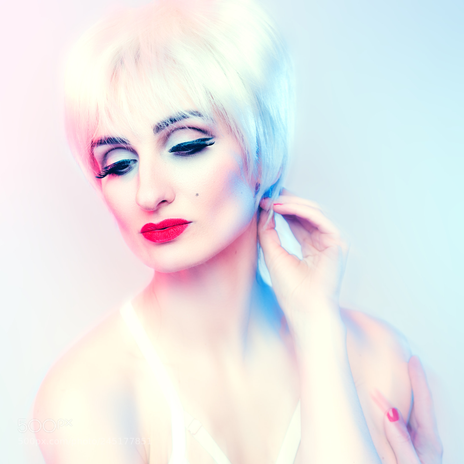 Sony a7R II sample photo. Beautyful woman in glamour photography