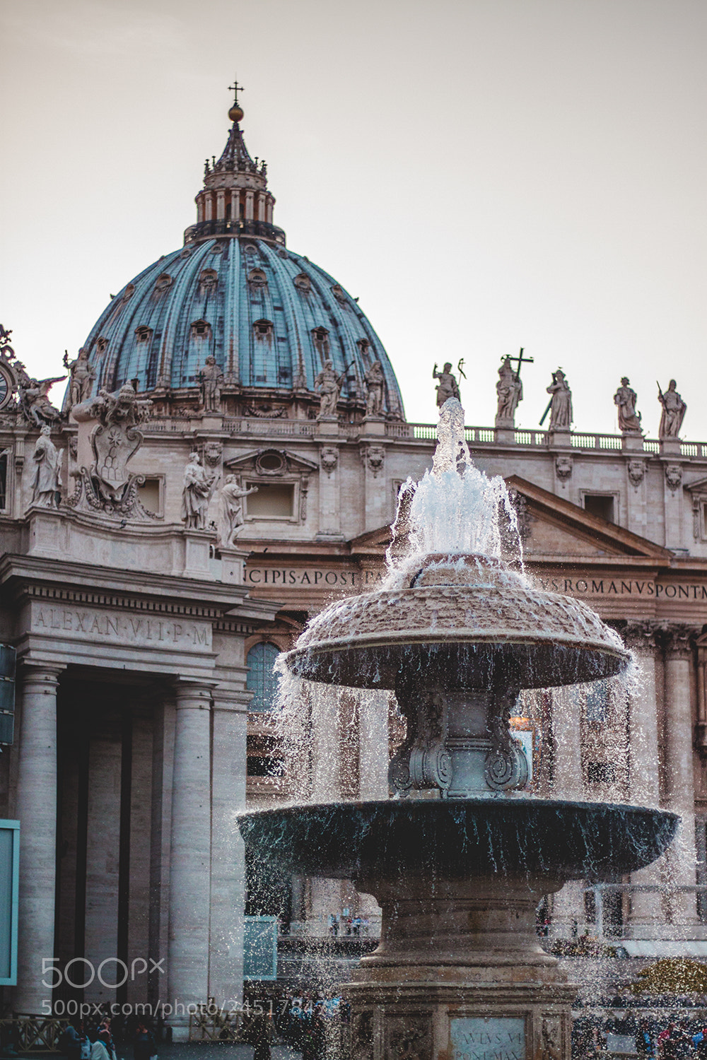 Canon EOS 500D (EOS Rebel T1i / EOS Kiss X3) sample photo. The fountain and the photography