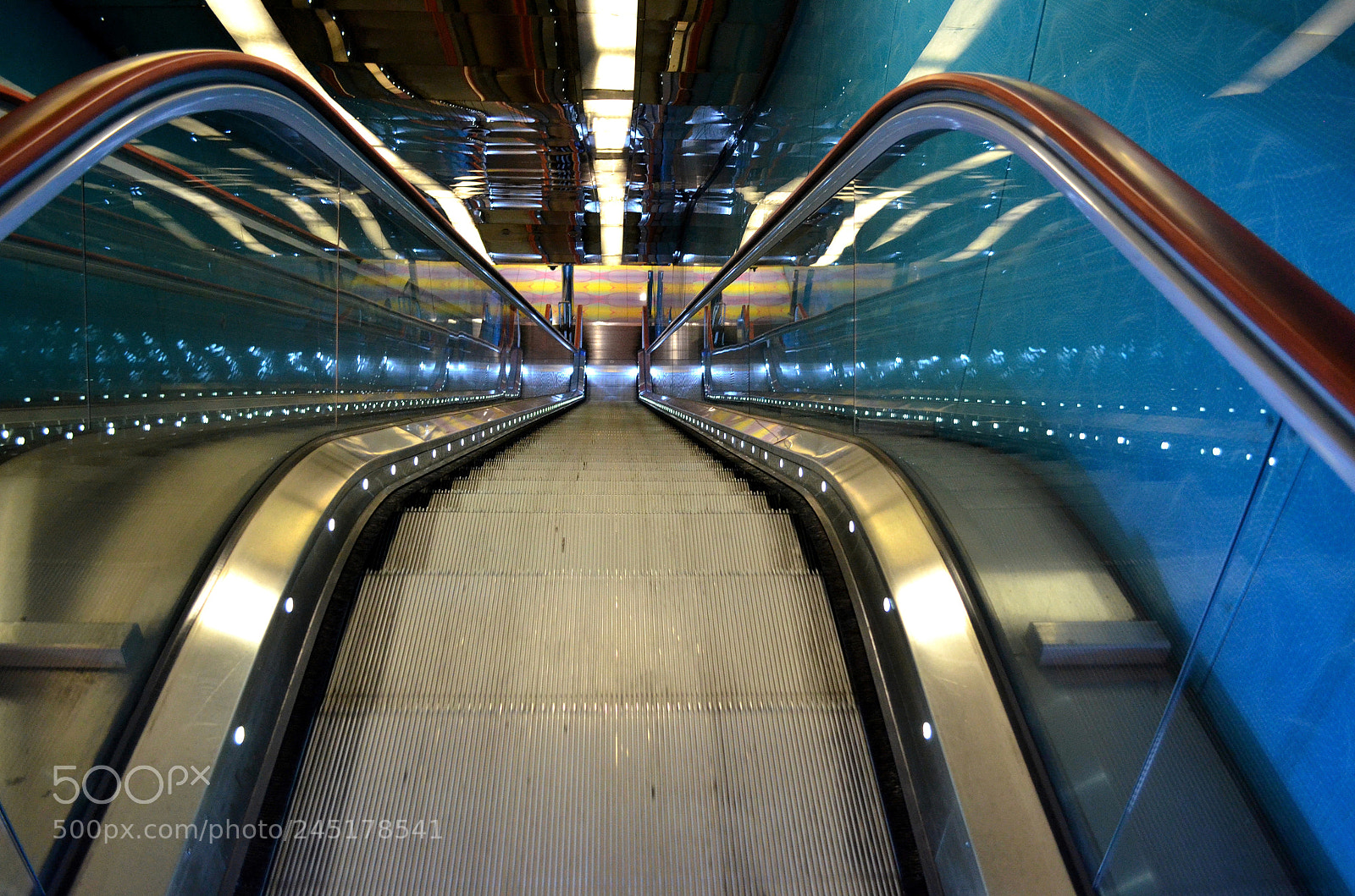 Nikon D5100 sample photo. Naples subway again photography