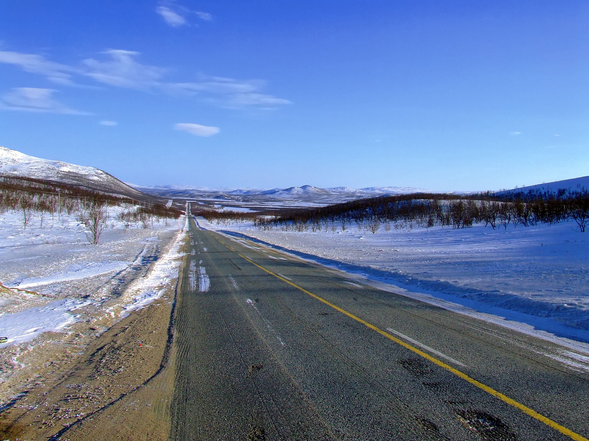 Fujifilm FinePix S5600 sample photo. Endless road photography