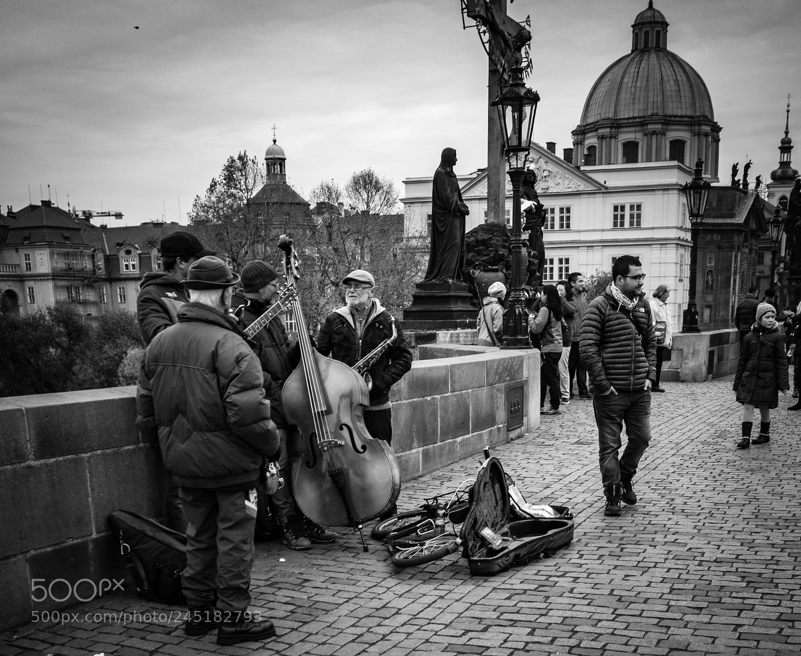 Canon EOS 1200D (EOS Rebel T5 / EOS Kiss X70 / EOS Hi) sample photo. Buskers photography