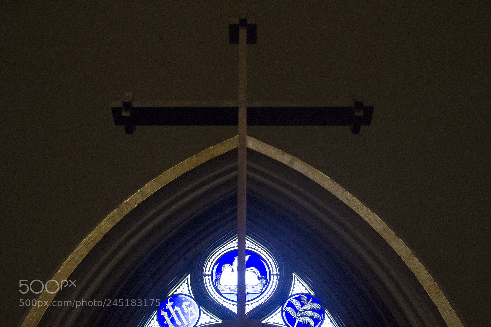 Canon EOS 1200D (EOS Rebel T5 / EOS Kiss X70 / EOS Hi) sample photo. Cross and arch top photography