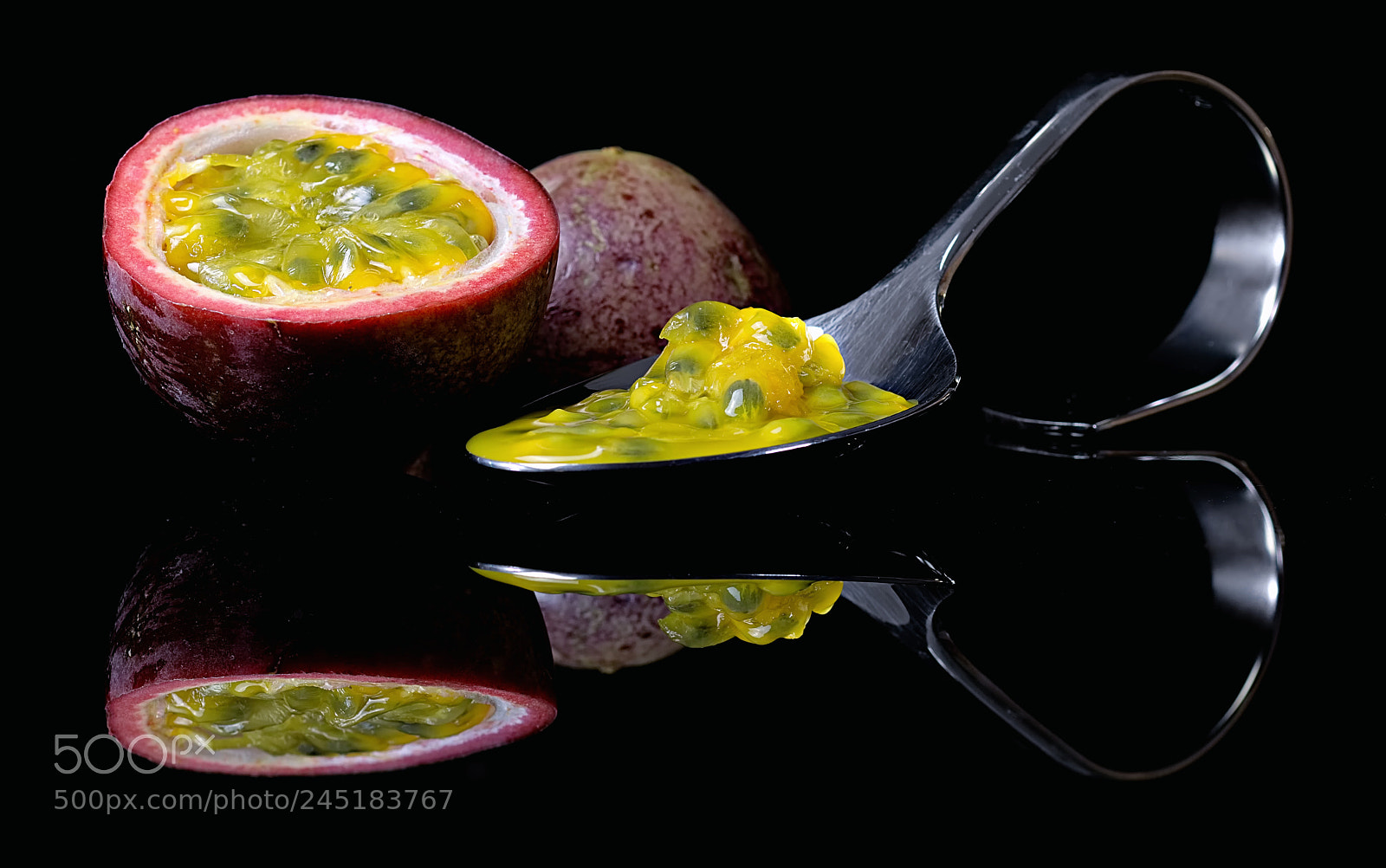 Canon EOS 750D (EOS Rebel T6i / EOS Kiss X8i) sample photo. Passionsfruit photography