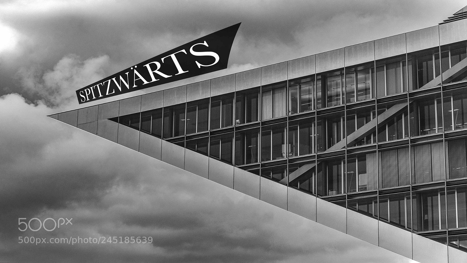 Nikon D810 sample photo. Hamburg dockland photography