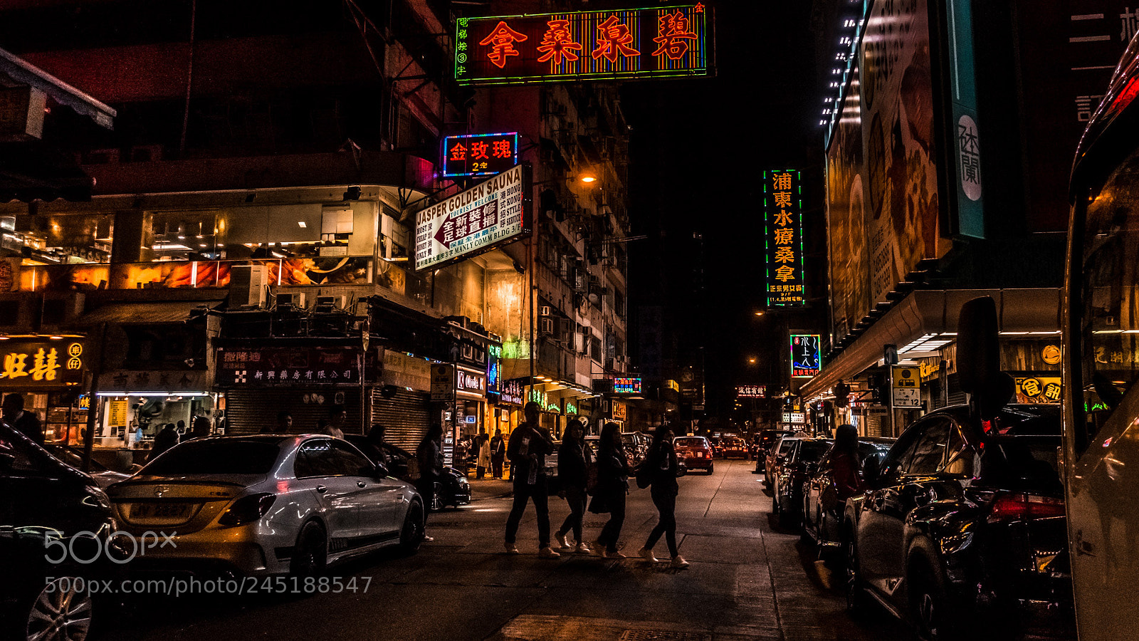 Sony DSC-RX100M5 sample photo. Streets of hong kong photography
