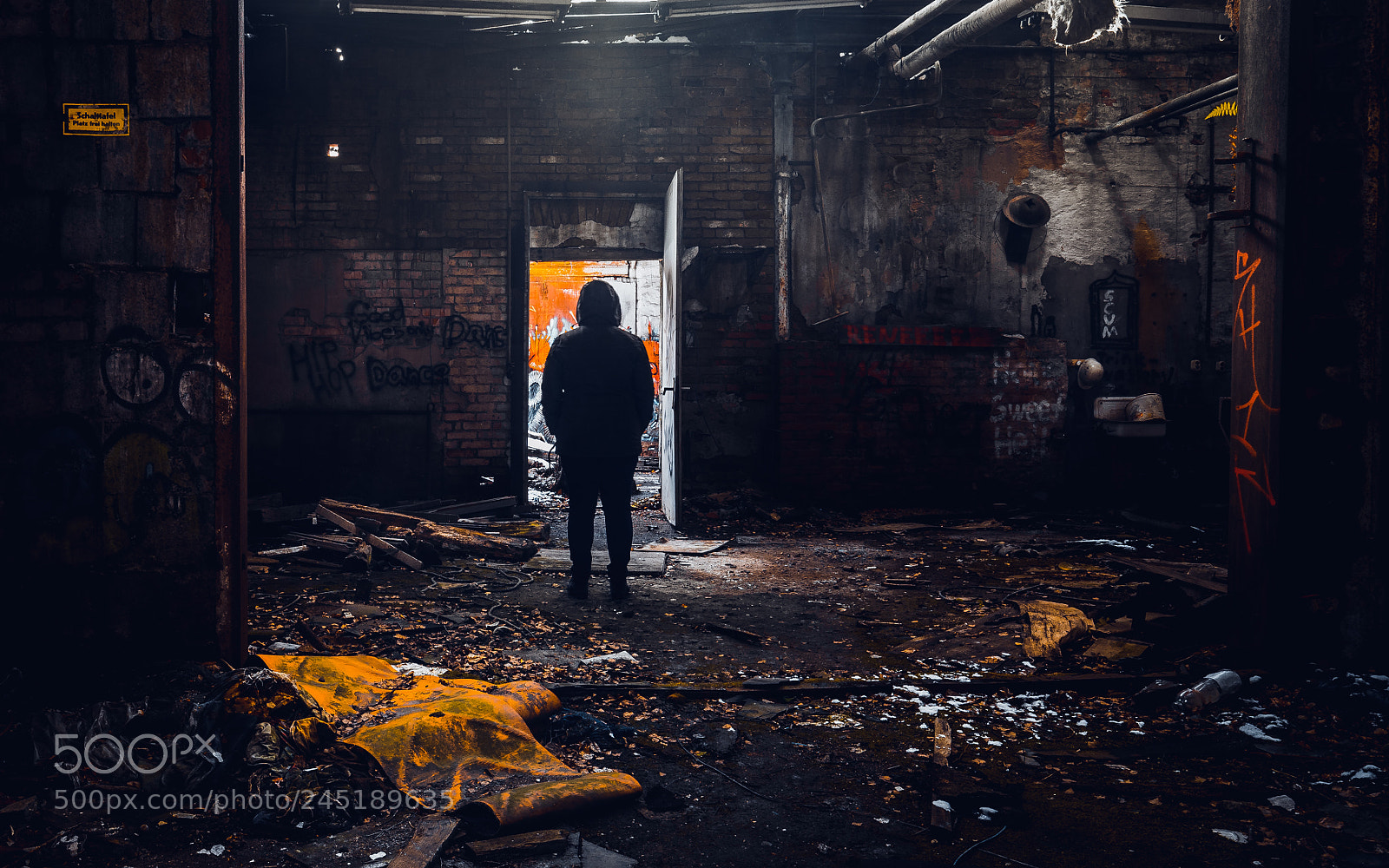 Canon EOS 6D Mark II sample photo. Creepy silhouette photography