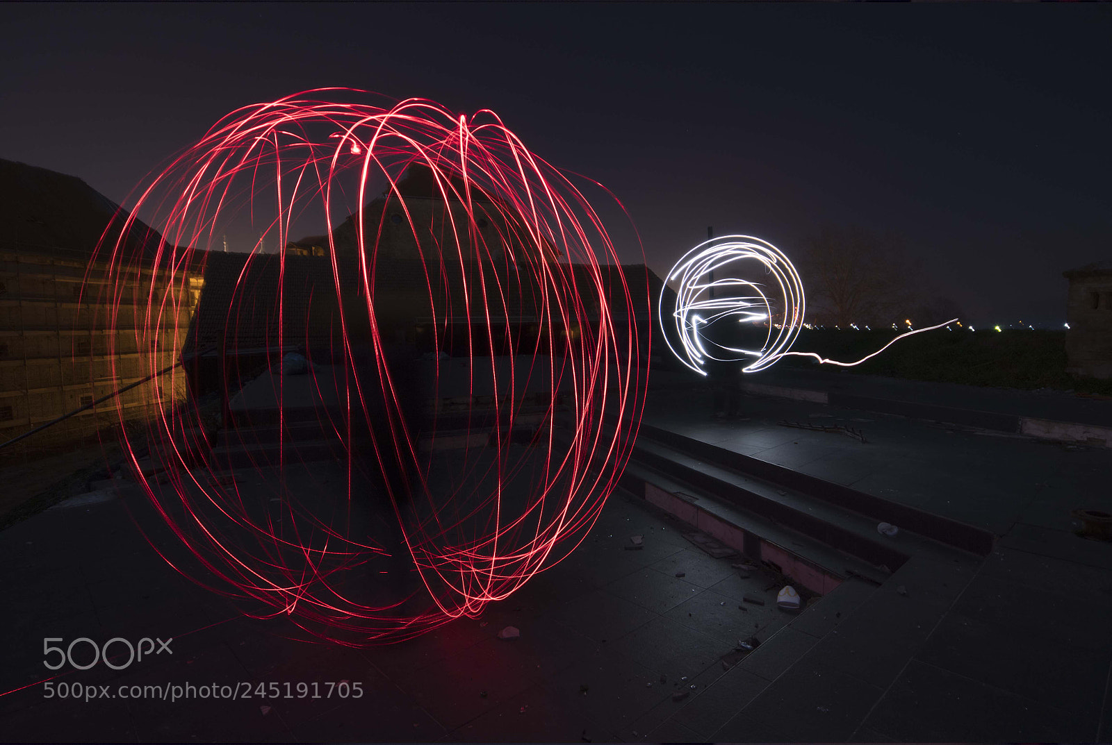 Sony SLT-A68 sample photo. Red and white ball photography